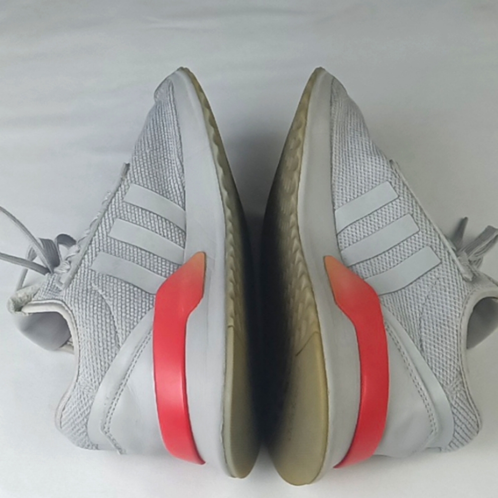 Adidas Womens Shoes. - Picture 6 of 11